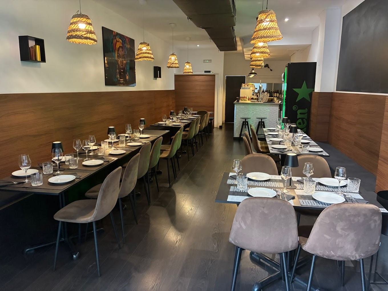 Mesa larga del comedor Arantxa, ideal para grupos